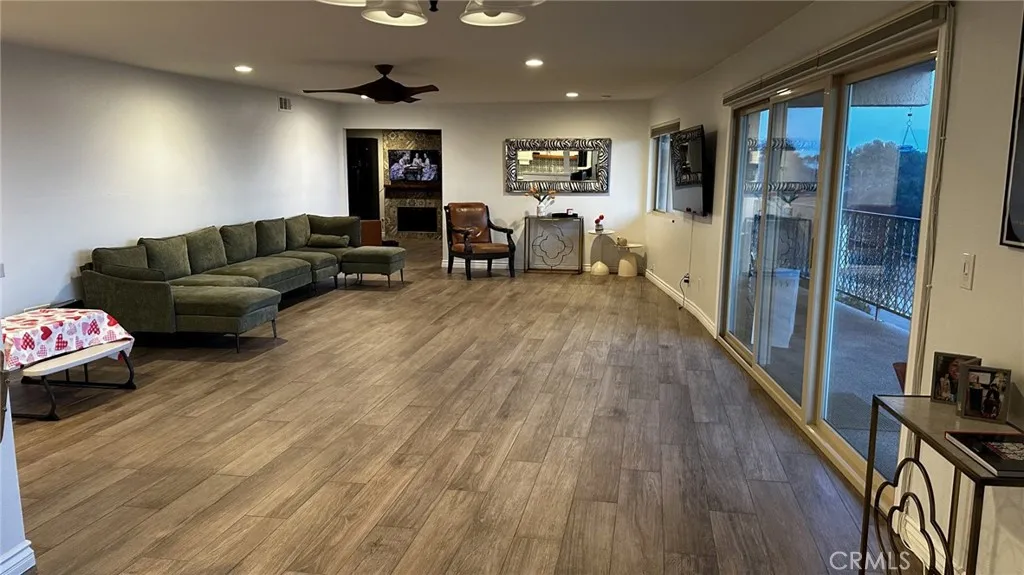 2700 E Panorama Drive 208, Signal Hill, California 90755 home-pic-3